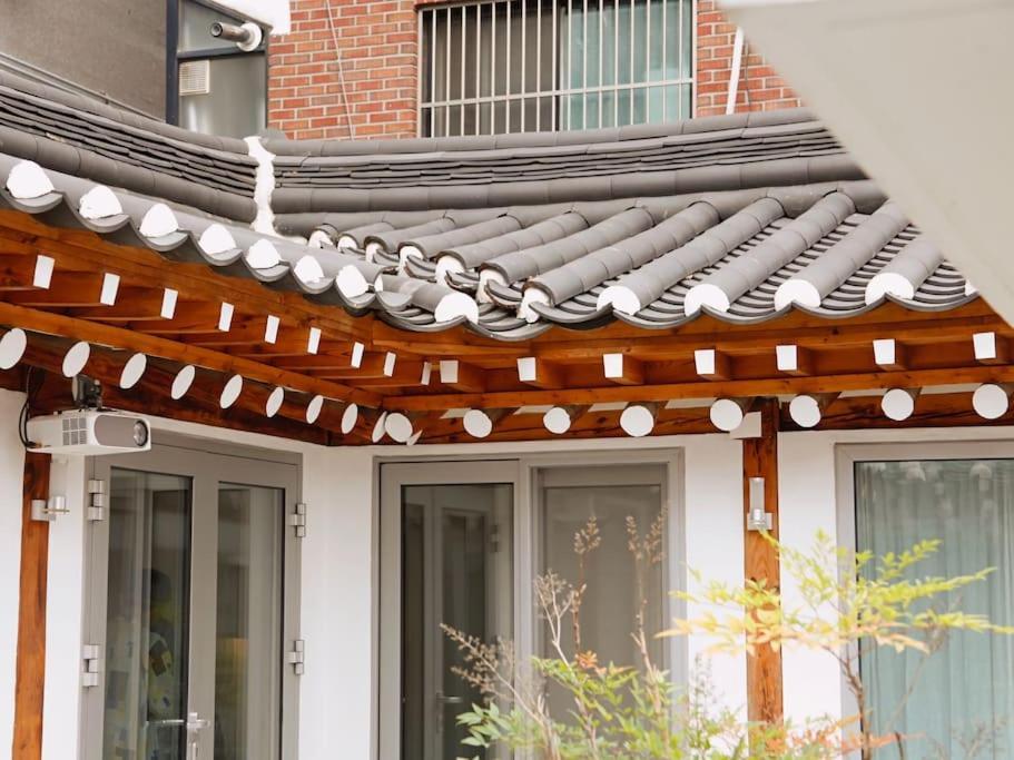 Cheongryang-anchae 2br 2ba Hanok Free Parking