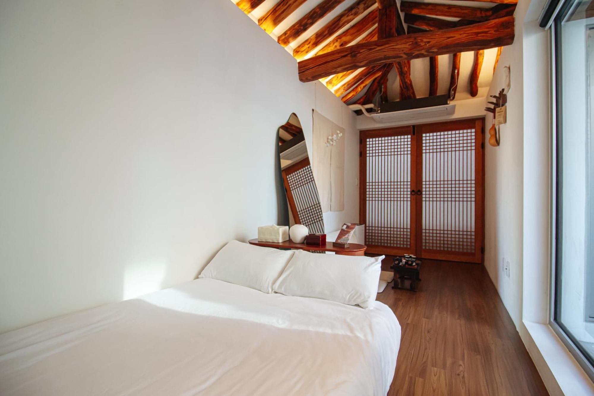 Apartment Cheongryang-anchae 2br 2ba Hanok Free Parking *