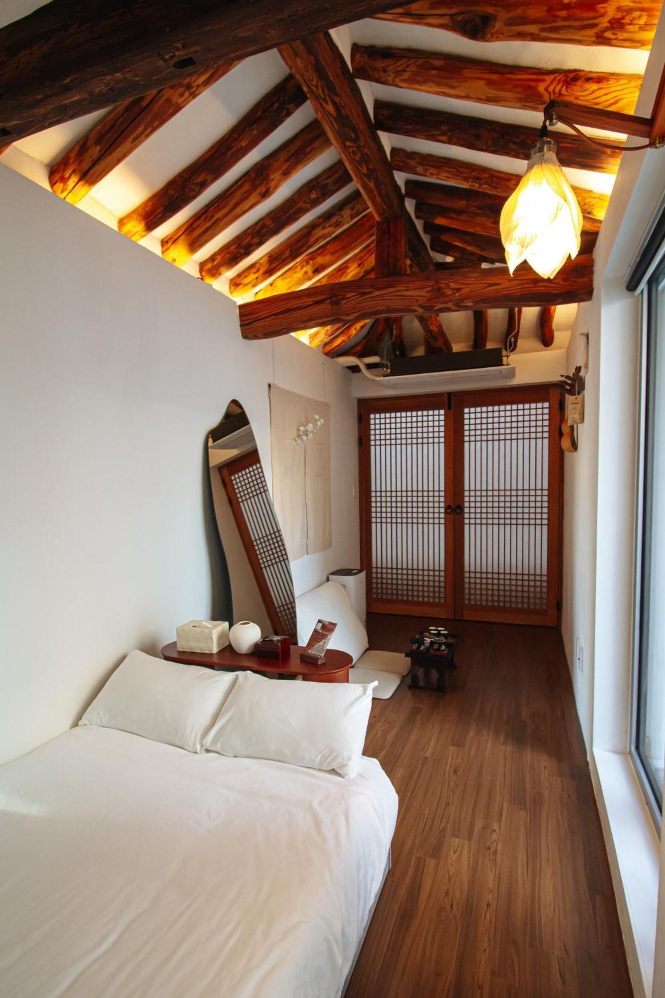 Apartment Cheongryang-anchae 2br 2ba Hanok Free Parking *