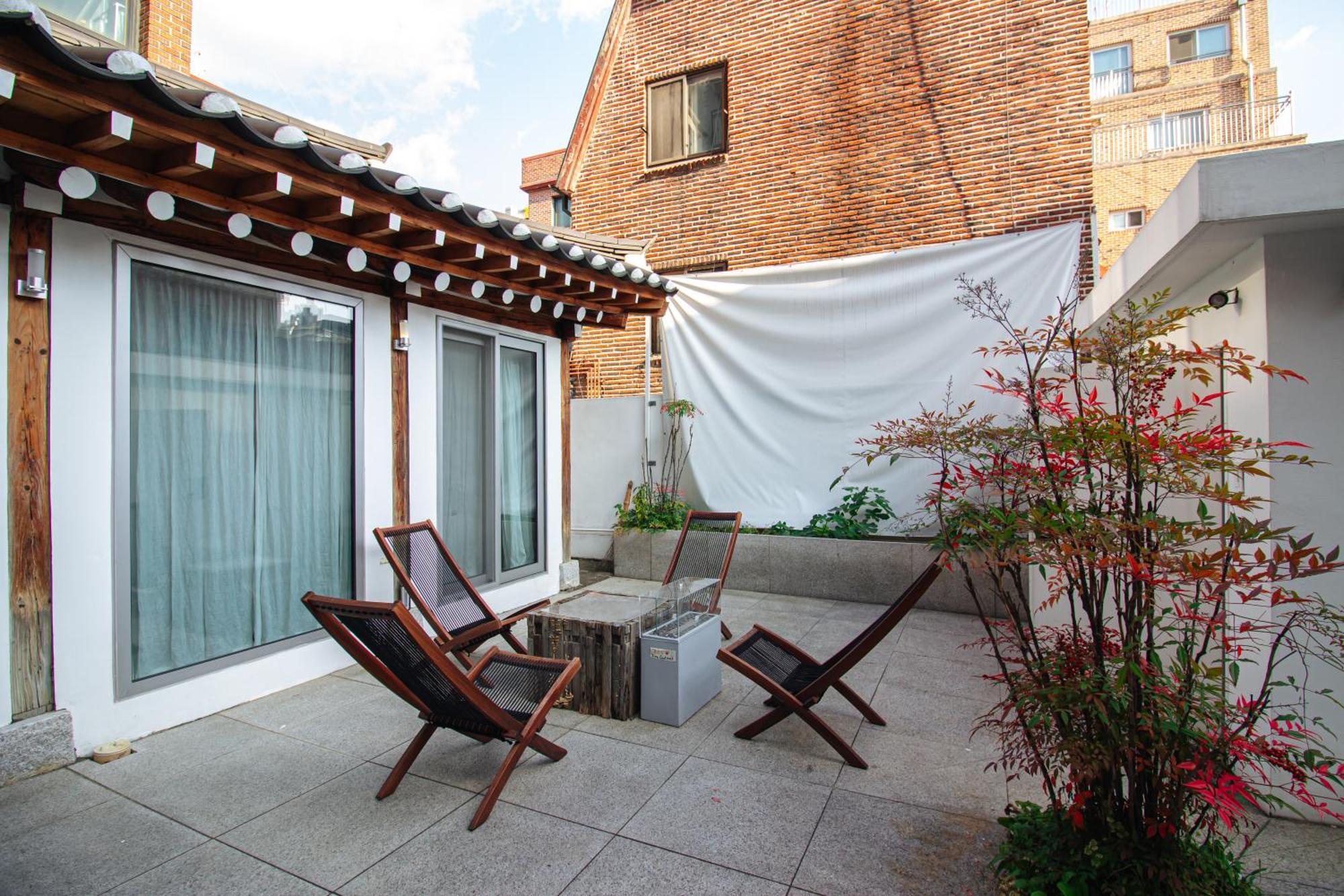 Cheongryang-anchae 2br 2ba Hanok Free Parking