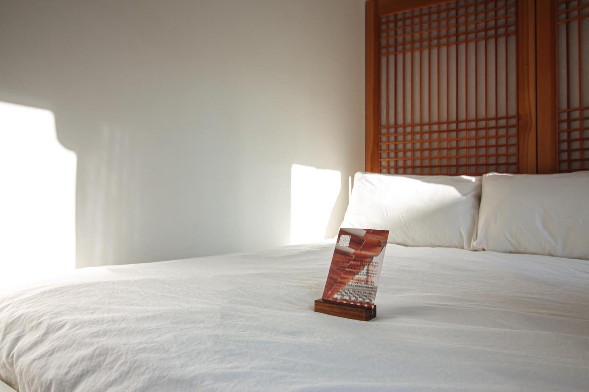 Apartment Cheongryang-anchae 2br 2ba Hanok Free Parking