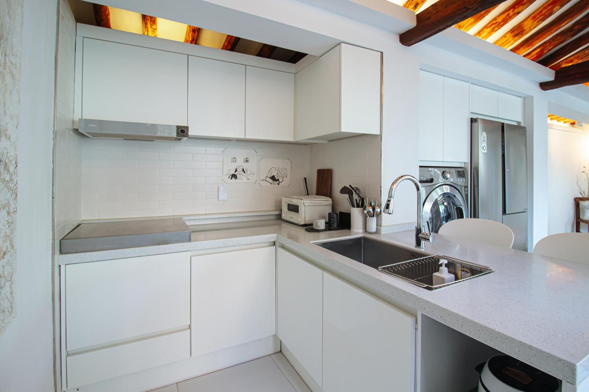 Cheongryang-anchae 2br 2ba Hanok Free Parking Apartment *