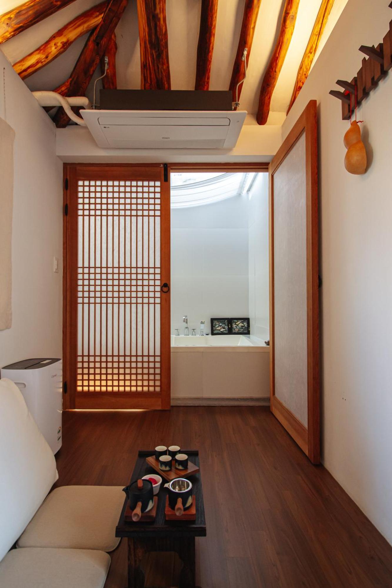 Cheongryang-anchae 2br 2ba Hanok Free Parking *