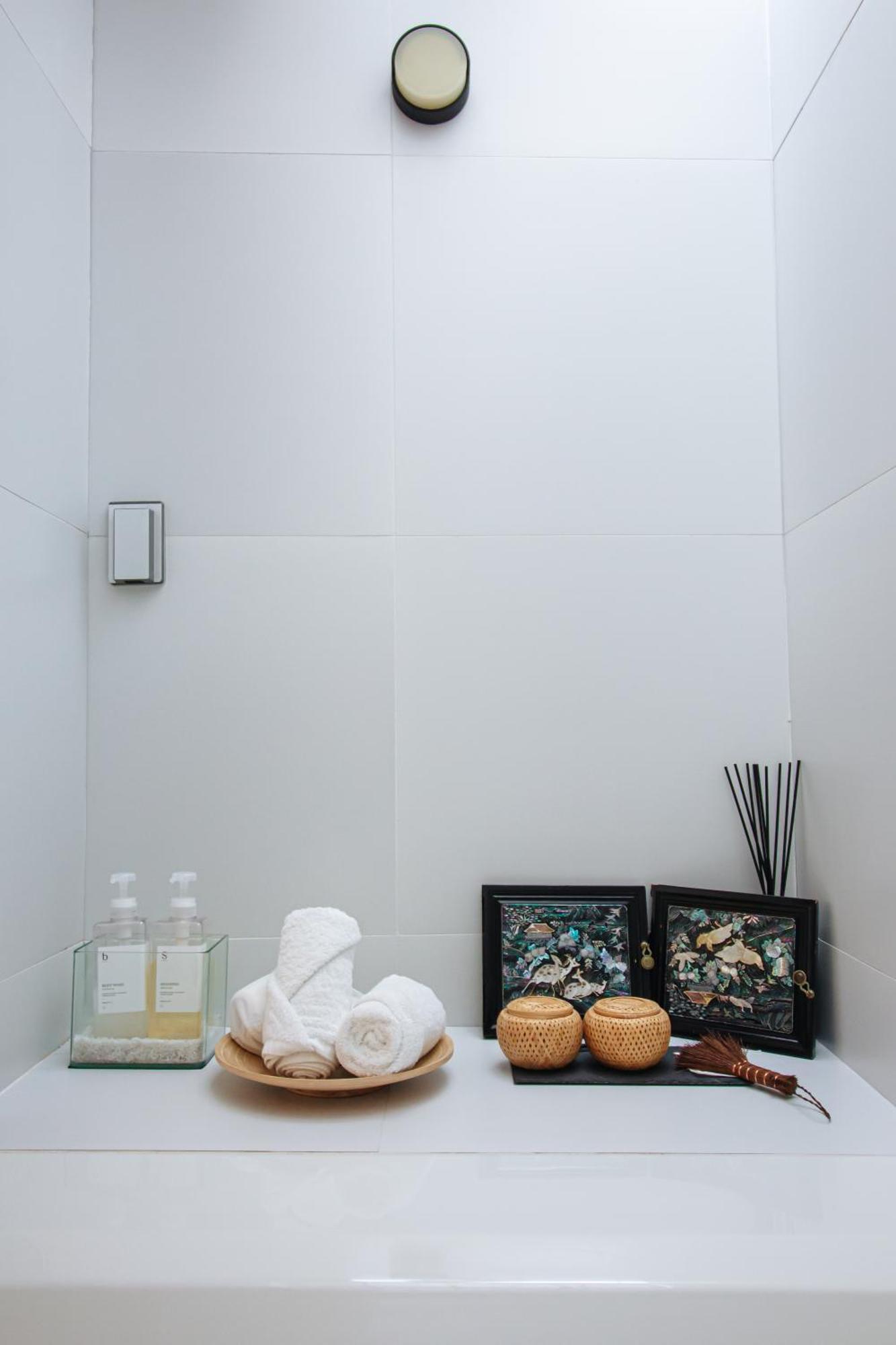 Cheongryang-anchae 2br 2ba Hanok Free Parking